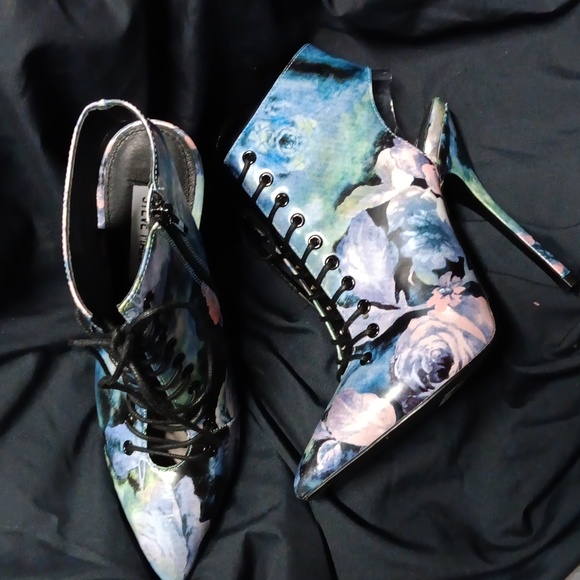 NWOT Steve Madden "Drillbit" Heeled Booties 6M - Picture 4 of 6